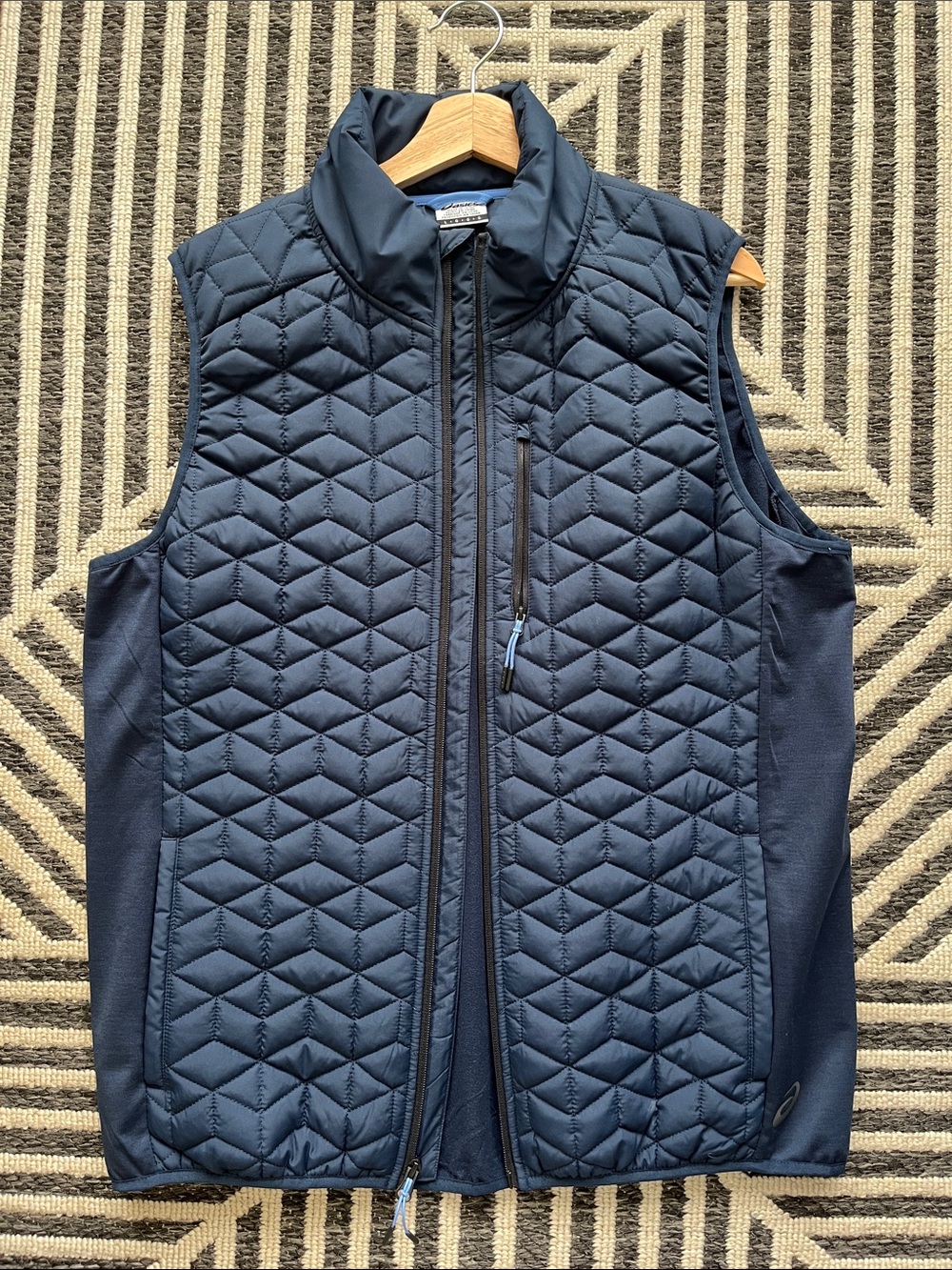 Men's Quilted Navy Hybrid Veste {NWOT - Never Worn}